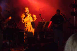 08_13.jpg (74004 bytes)