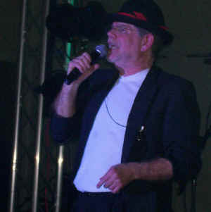 08_24.jpg (50308 bytes)