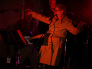 08_28.jpg (48757 bytes)