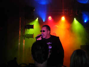 08_37.jpg (52409 bytes)