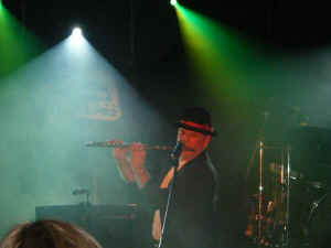 08_38.jpg (54952 bytes)