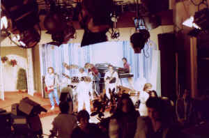 am004.jpg (57209 bytes)