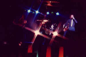 s006.jpg (31502 bytes)