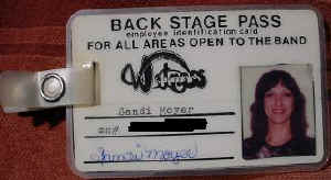 sandi.jpg (21268 bytes)