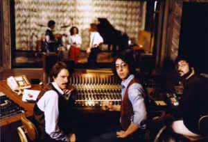 a034.jpg (80792 bytes)