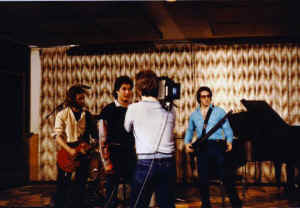 a036.jpg (75366 bytes)