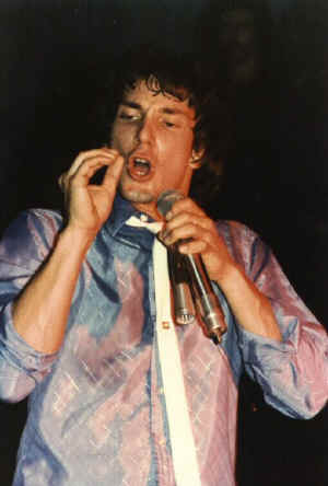 a055.jpg (46315 bytes)