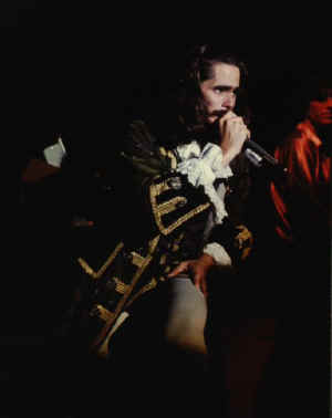 a057.jpg (22294 bytes)