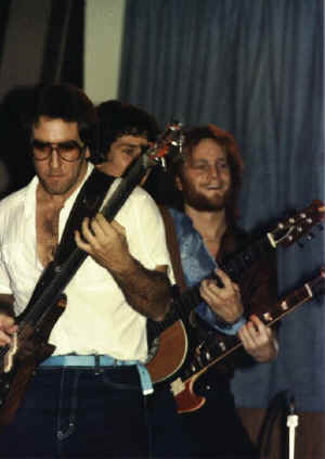 a089.jpg (43140 bytes)