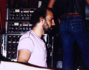 ah009.jpg (55119 bytes)