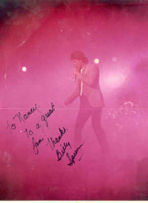 billyinred.jpg (136647 bytes)