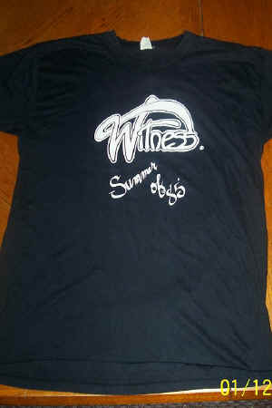 shirt_a.jpg (65111 bytes)