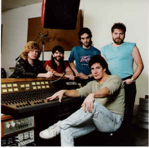 studio1.jpg (120508 bytes)