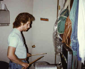 a110.jpg (43821 bytes)