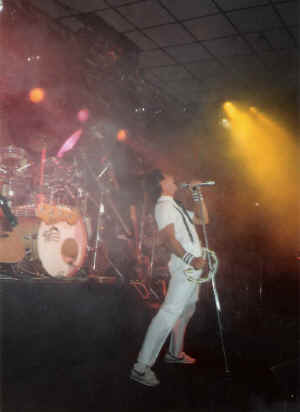 billy001.jpg (57063 bytes)