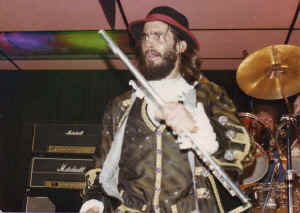 x_md012.jpg (179271 bytes)