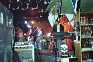 bx21.jpg (126917 bytes)