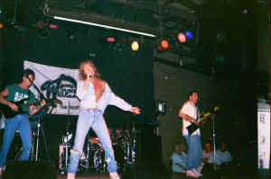 ct002.jpg (201232 bytes)