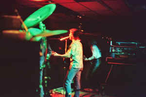 lah05.jpg (81619 bytes)