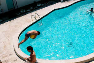 km08.jpg (101129 bytes)