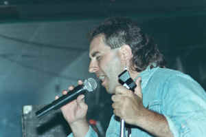 lr04.jpg (78542 bytes)