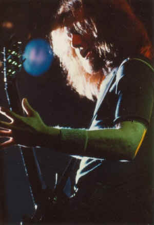 steel_001.jpg (65408 bytes)