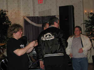 cr03.jpg (74777 bytes)