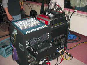 gr04.jpg (133876 bytes)