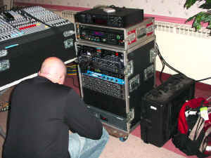 gr06.jpg (123683 bytes)