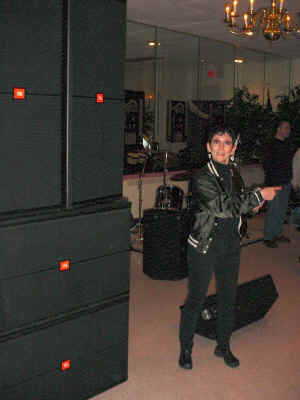 gr08.jpg (108717 bytes)