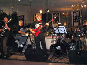 ms01.jpg (112430 bytes)