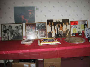 rm04.jpg (77055 bytes)