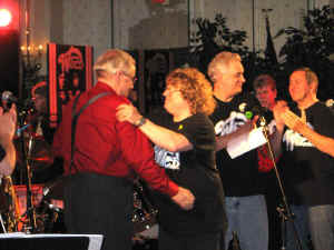 td03.jpg (87873 bytes)