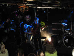 tj005.jpg (76594 bytes)