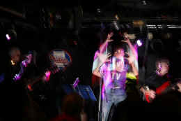 tj707.jpg (79193 bytes)